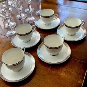 Mikasa palatial platinum bone China cups & saucers.Excellent condition.
